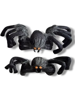 Hyde & EEK! Fuzzy Halloween Bendable Spider Plush Decor